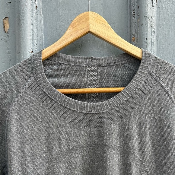 Lululemon Long Sleeved Grey Swiftly tee, size 12 - Picture 5 of 9